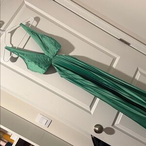 A&F Giselle Pleated Cutout Maxi Dress NWT Small Petite (Green)